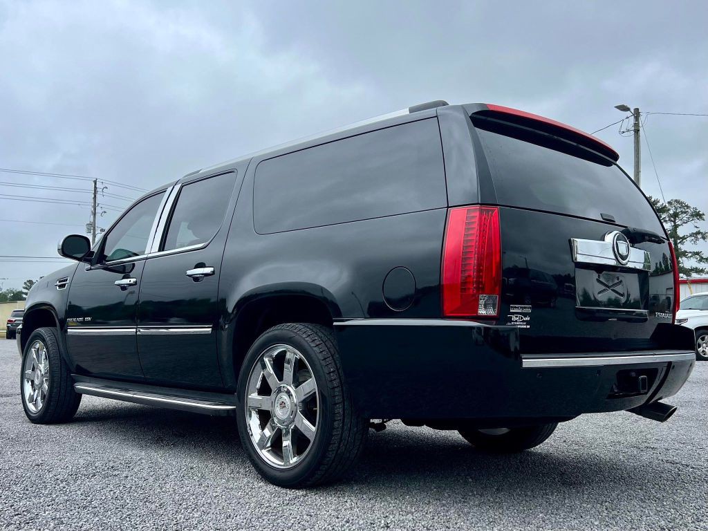 2012 Cadillac Escalade Image 22