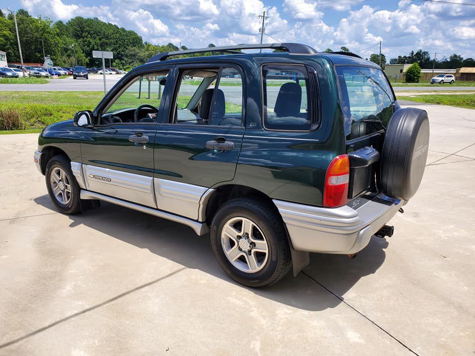 2002 Chevrolet Tracker Image 5