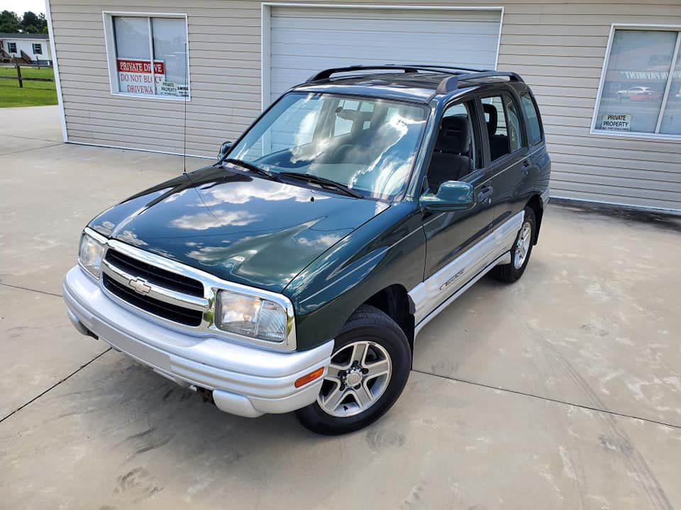 2002 Chevrolet Tracker Image 6