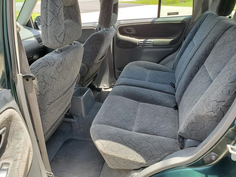 2002 Chevrolet Tracker Image 8