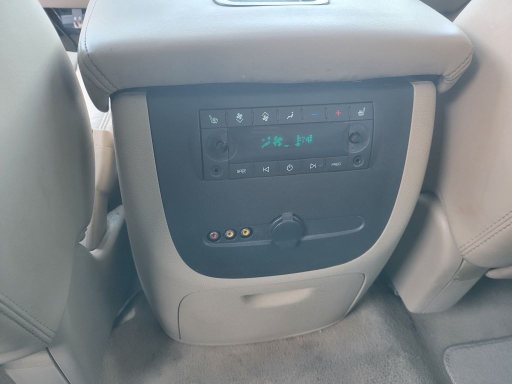 2011 GMC Yukon Image 14