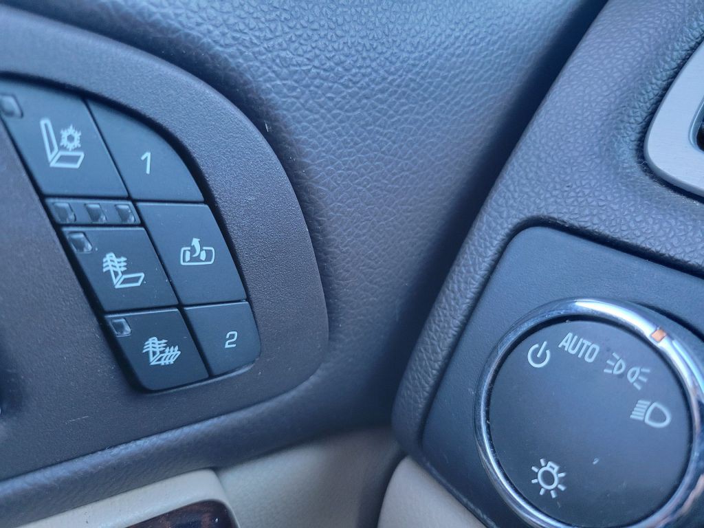 2011 GMC Yukon Image 17