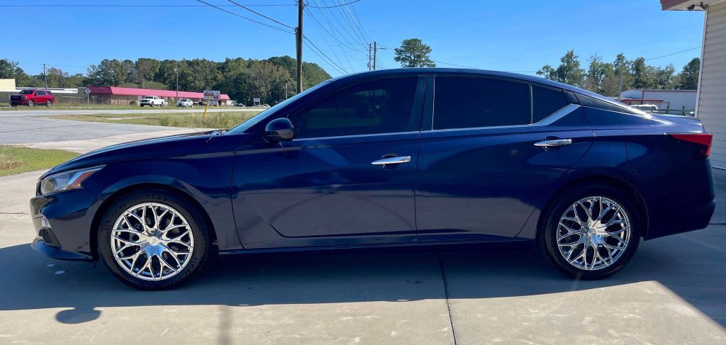 2019 Nissan Altima Image 3