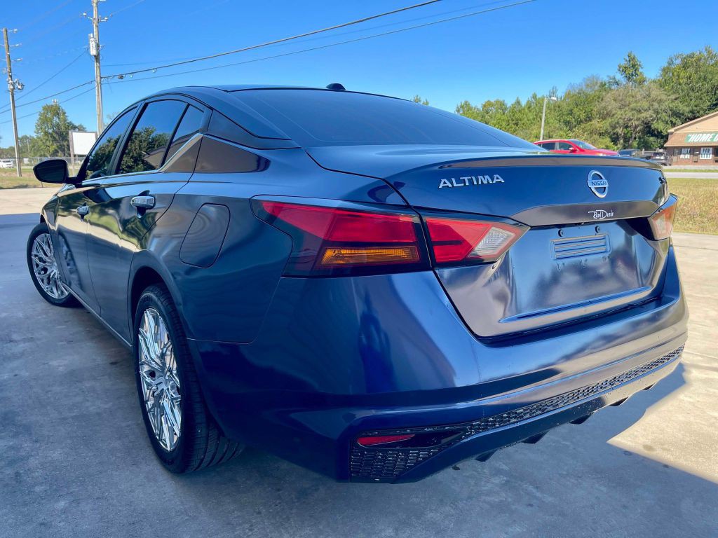 2019 Nissan Altima Image 4