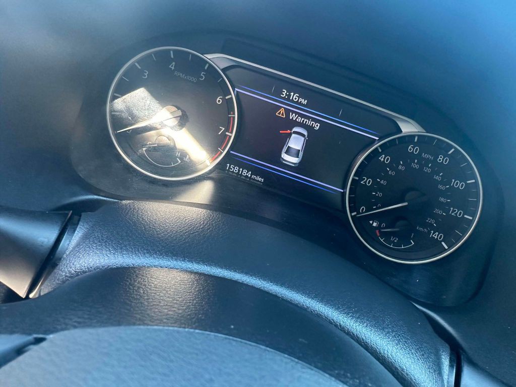 2019 Nissan Altima Image 12