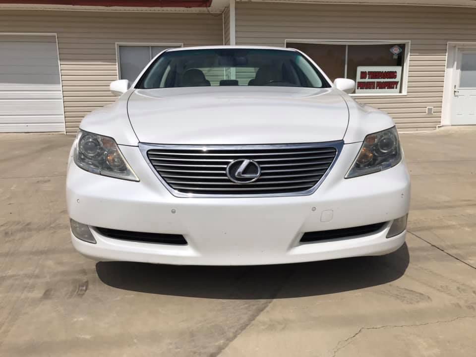 2009 Lexus LS Image 2
