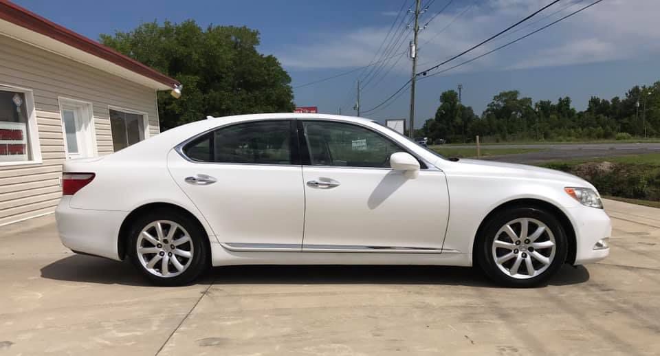 2009 Lexus LS Image 4