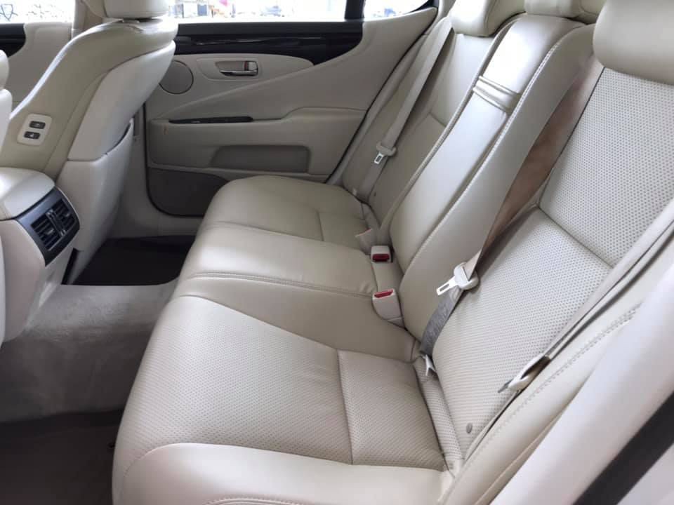 2009 Lexus LS Image 9