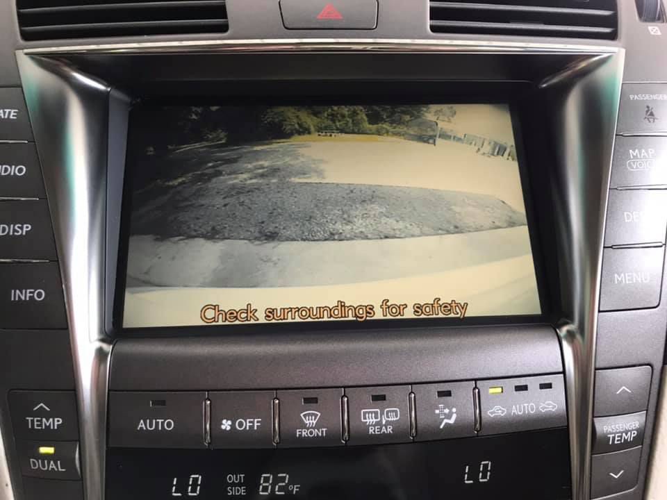 2009 Lexus LS Image 12
