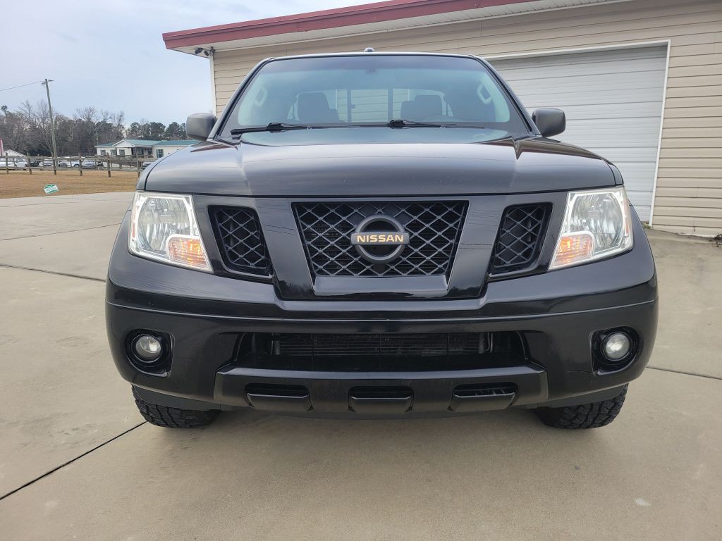 2013 Nissan Frontier Image 2