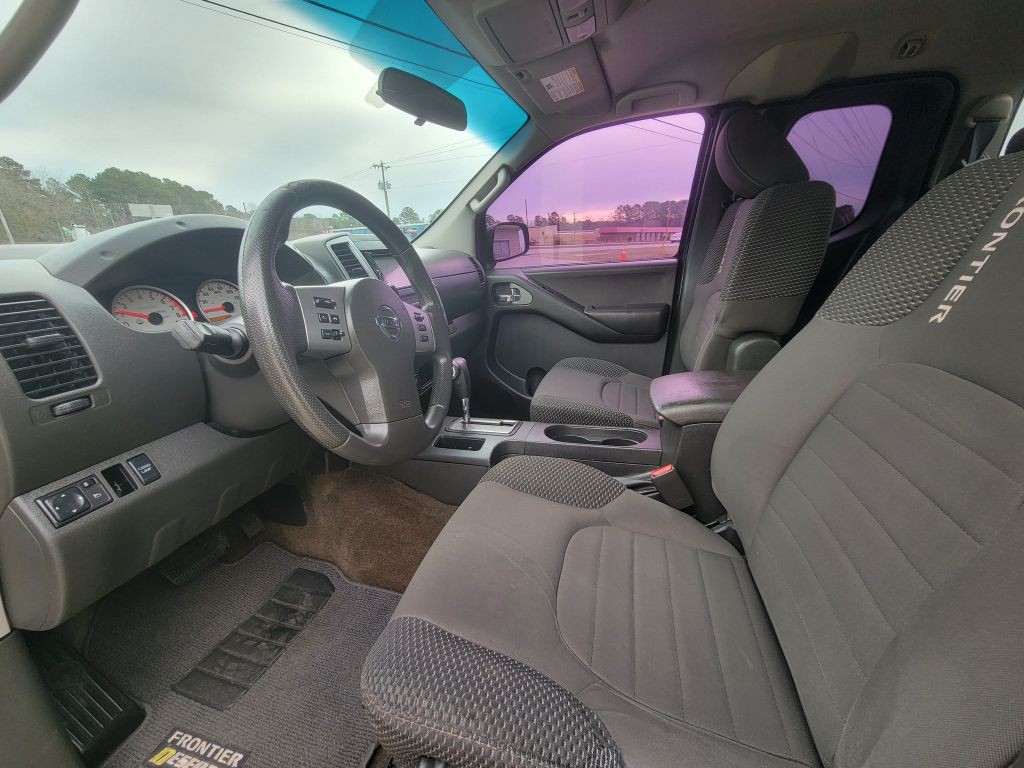 2013 Nissan Frontier Image 14