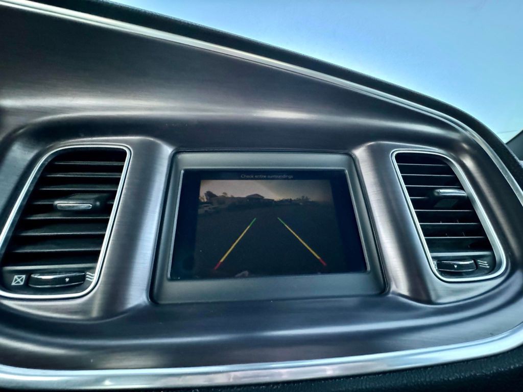 2018 Dodge Charger Image 1
