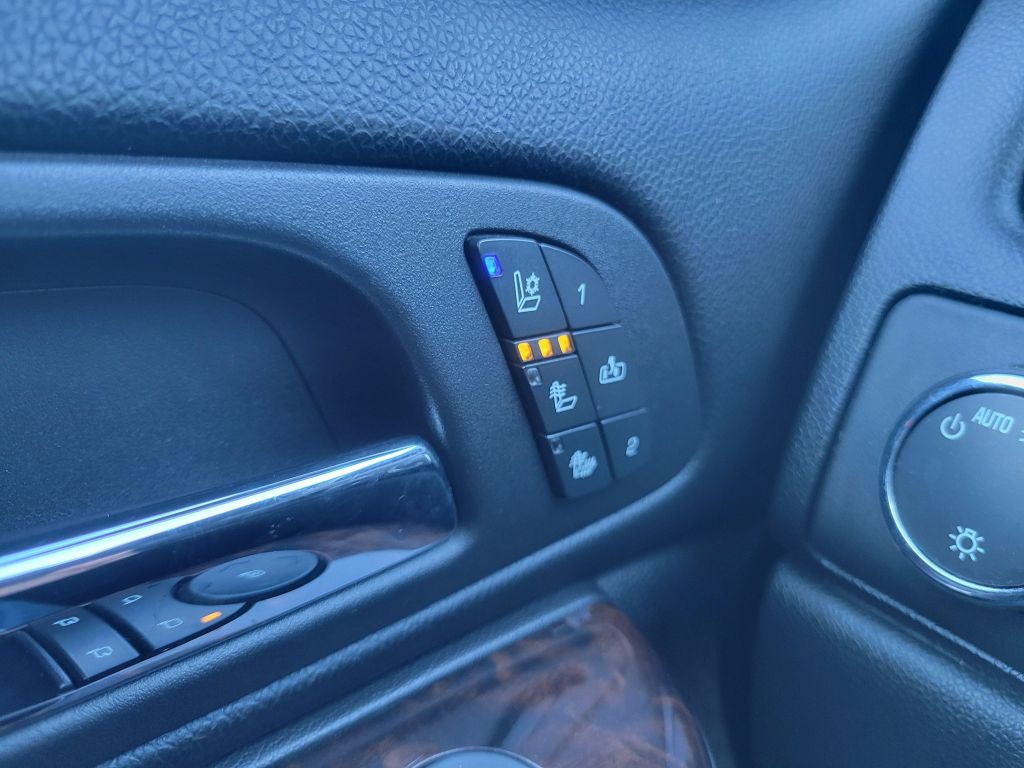 2012 GMC Yukon Image 17