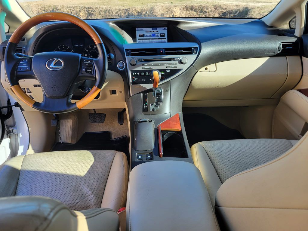 2012 Lexus RX Image 18