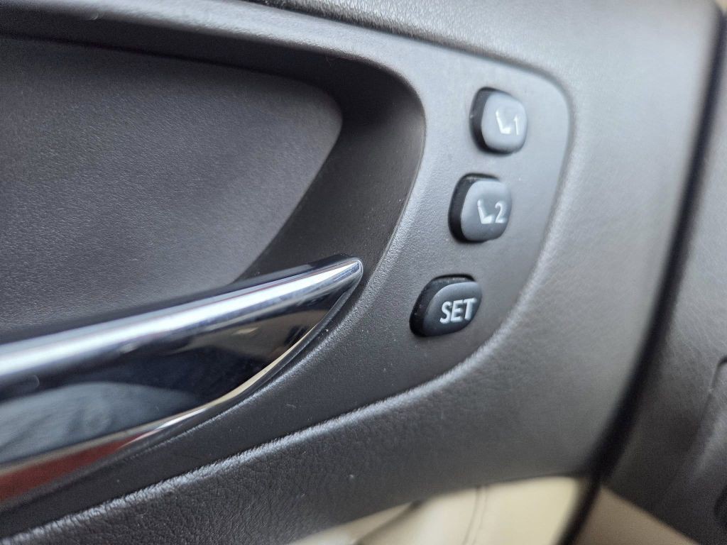 2012 Lexus ES 350 Image 21