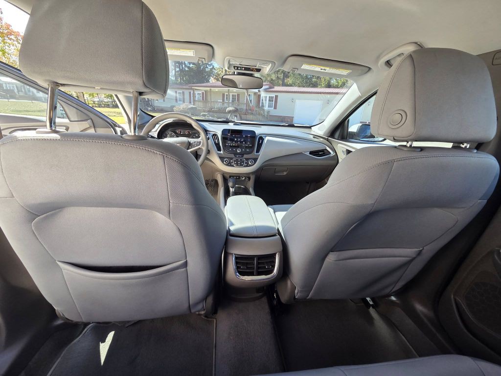 2022 Chevrolet Malibu Image 12