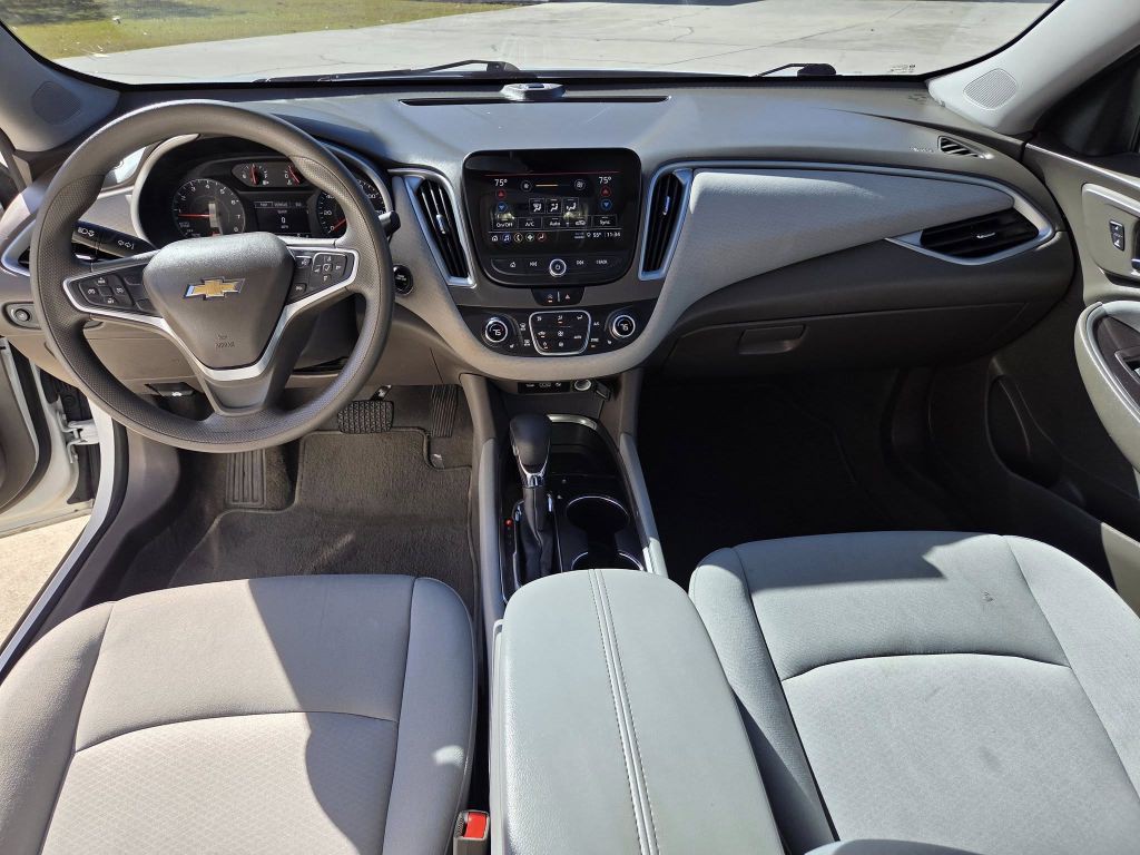 2022 Chevrolet Malibu Image 13