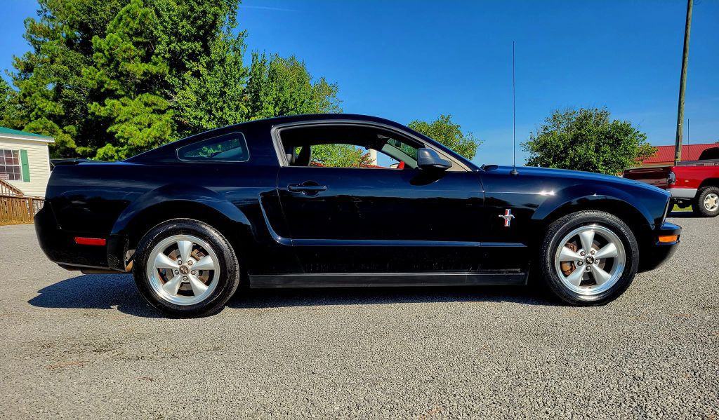2007 Ford Mustang Image 6