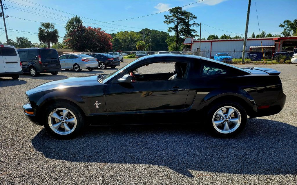 2007 Ford Mustang Image 9
