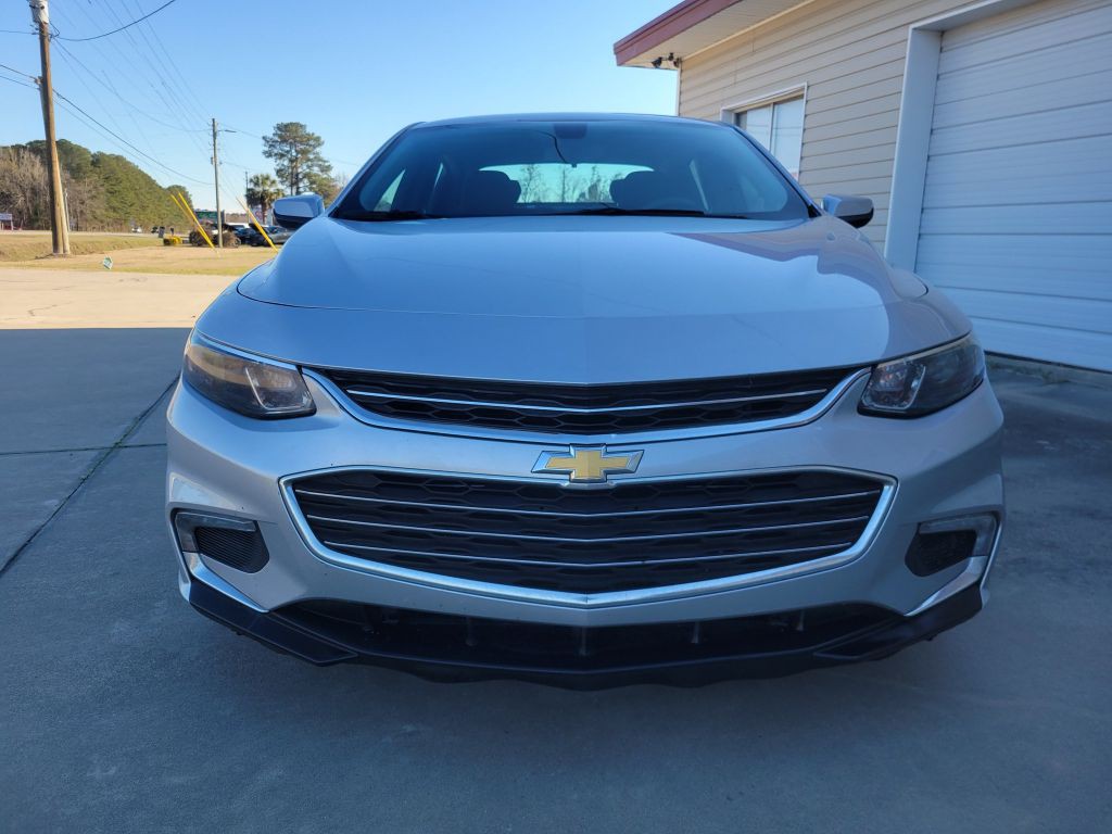 2016 Chevrolet Malibu Image 2