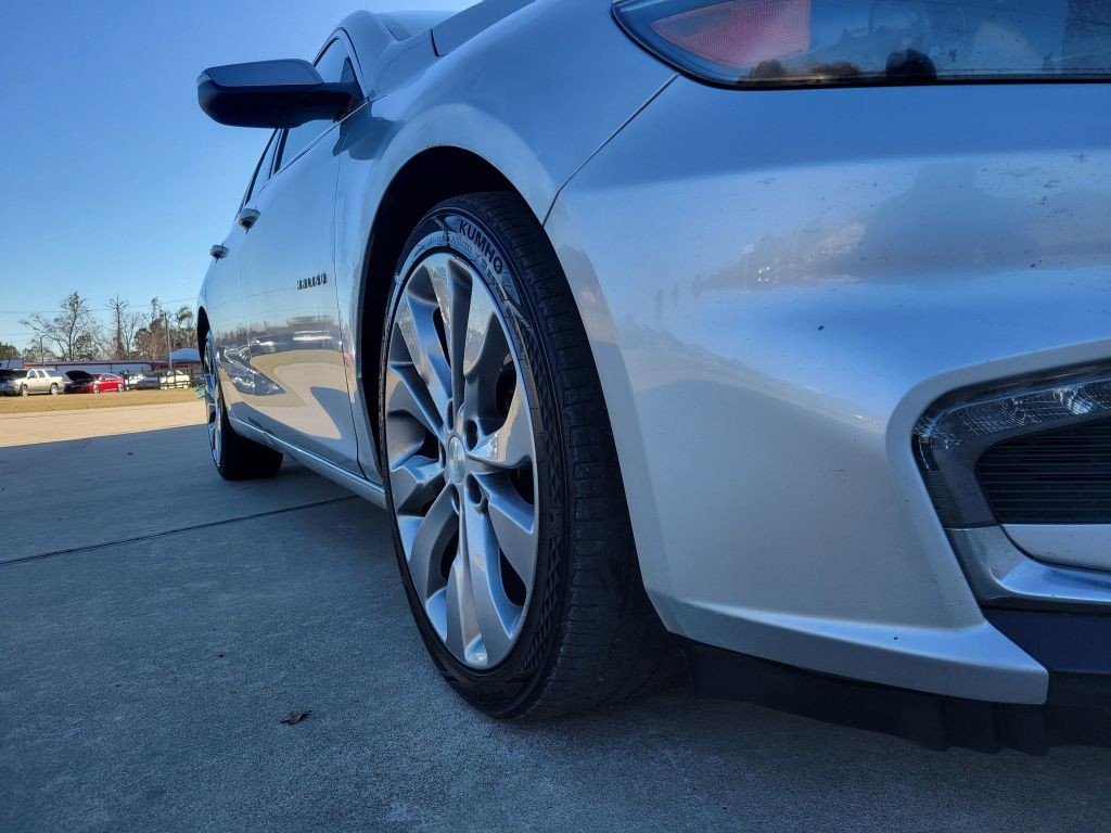 2016 Chevrolet Malibu Image 4