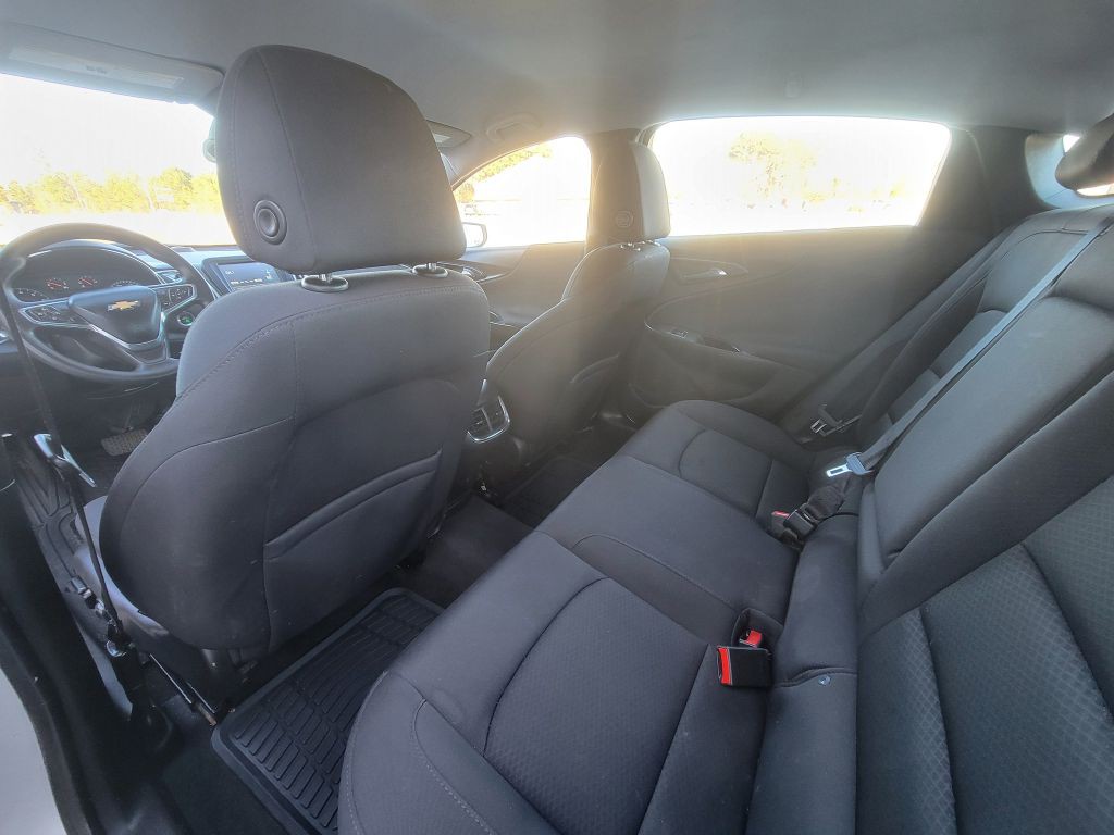 2016 Chevrolet Malibu Image 11