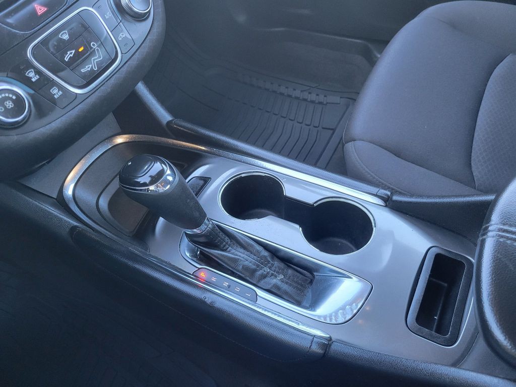 2016 Chevrolet Malibu Image 13