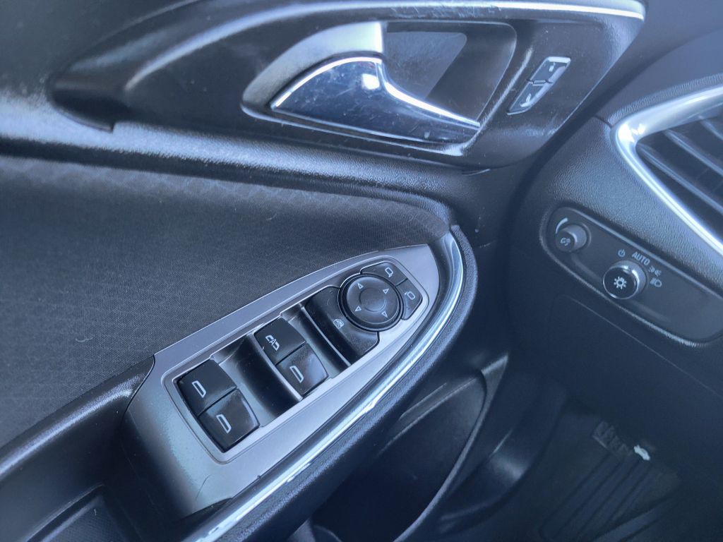 2016 Chevrolet Malibu Image 16