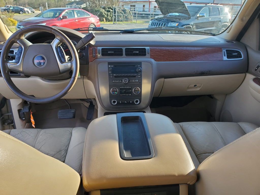 2007 GMC Yukon Image 11