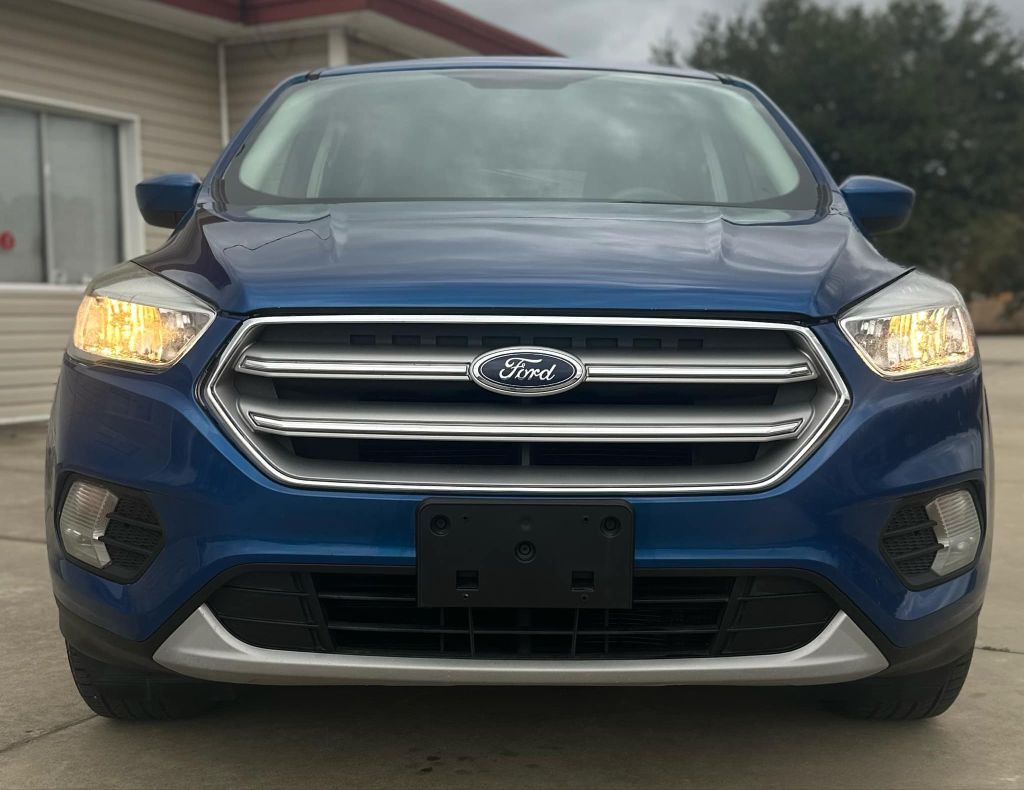 2017 Ford Escape Image 2