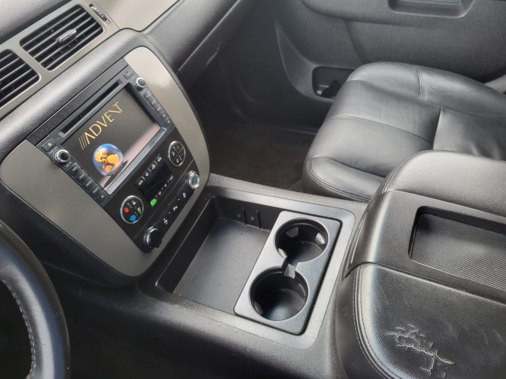 2012 Chevrolet Tahoe Image 18