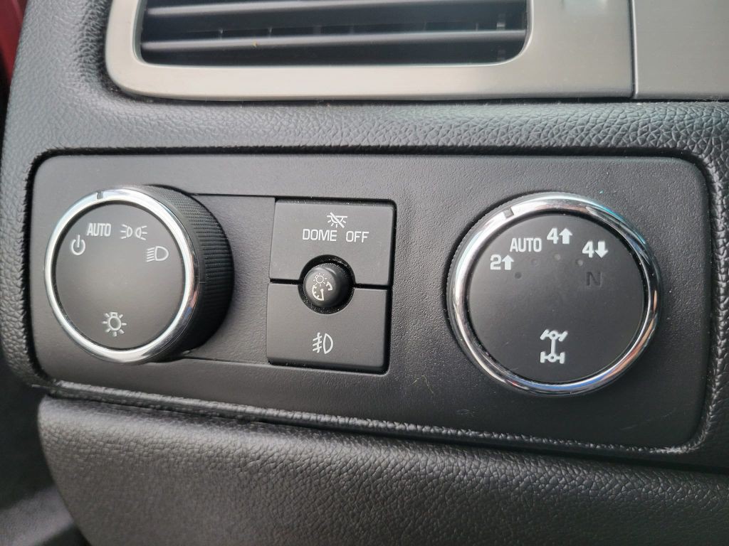 2012 Chevrolet Tahoe Image 21