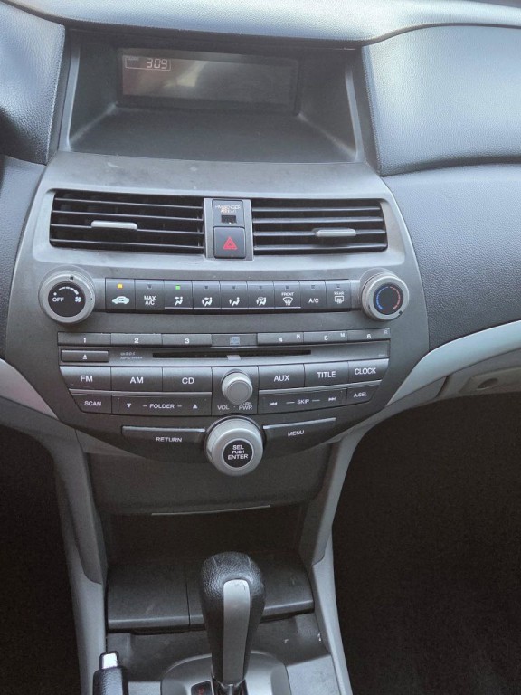 2012 Honda Accord Image 19