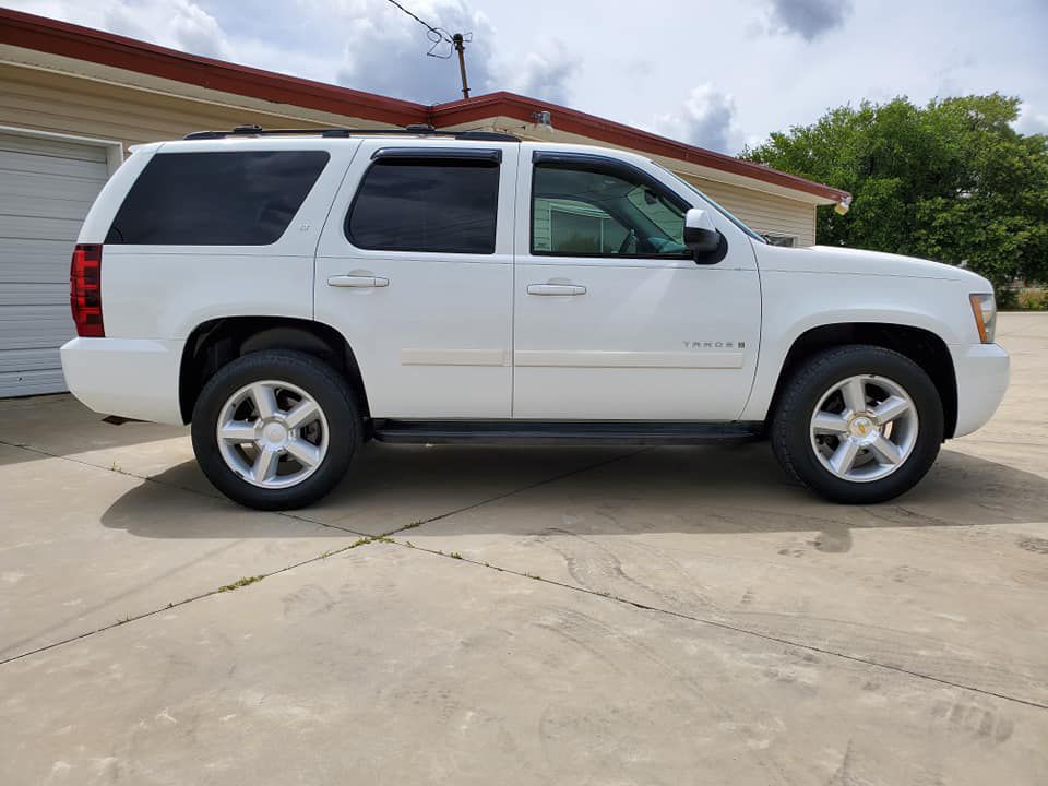 2008 Chevrolet Tahoe Image 3