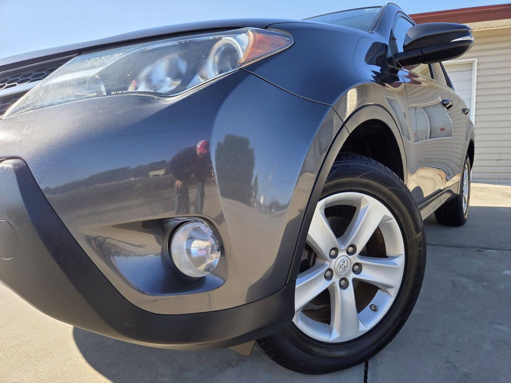 2014 Toyota Rav4 Image 2