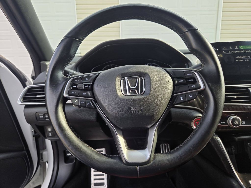 2018 Honda Accord Image 17