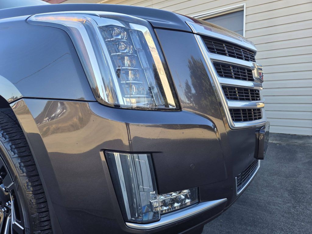 2016 Cadillac Escalade Image 3