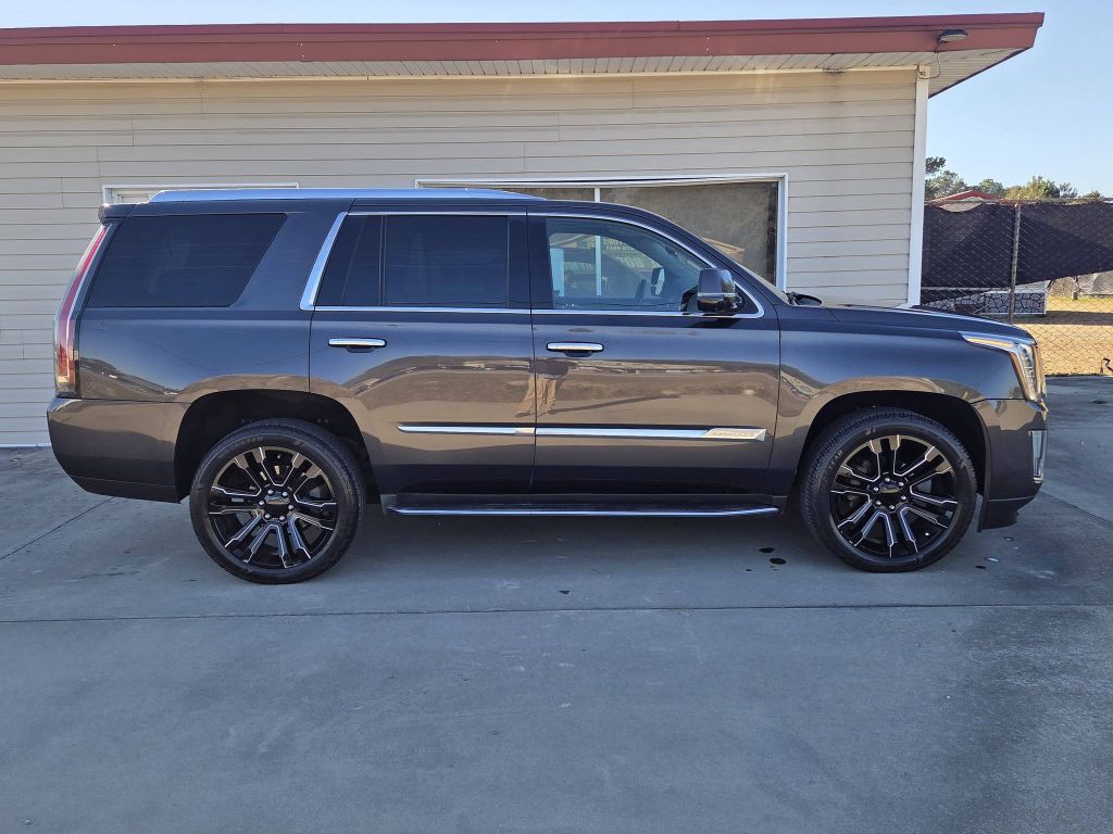 2016 Cadillac Escalade Image 4