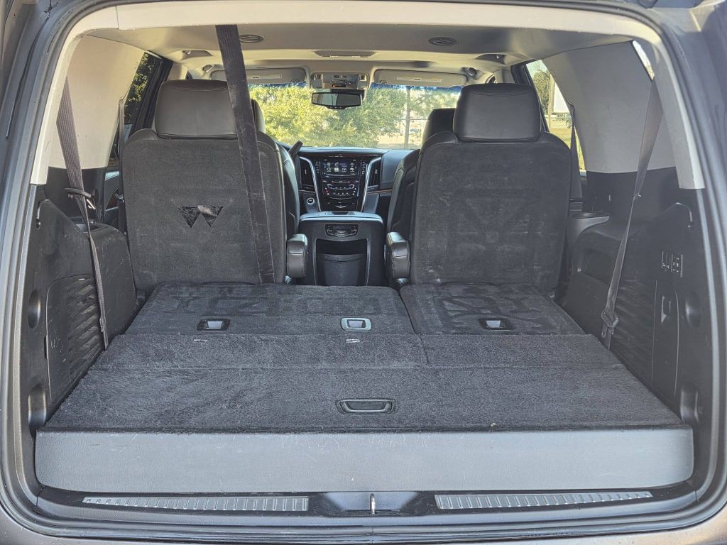 2016 Cadillac Escalade Image 13