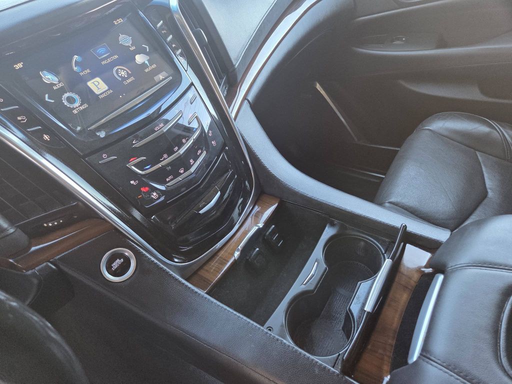 2016 Cadillac Escalade Image 21