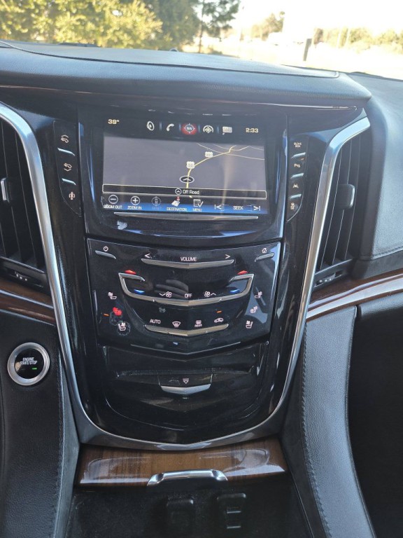 2016 Cadillac Escalade Image 22