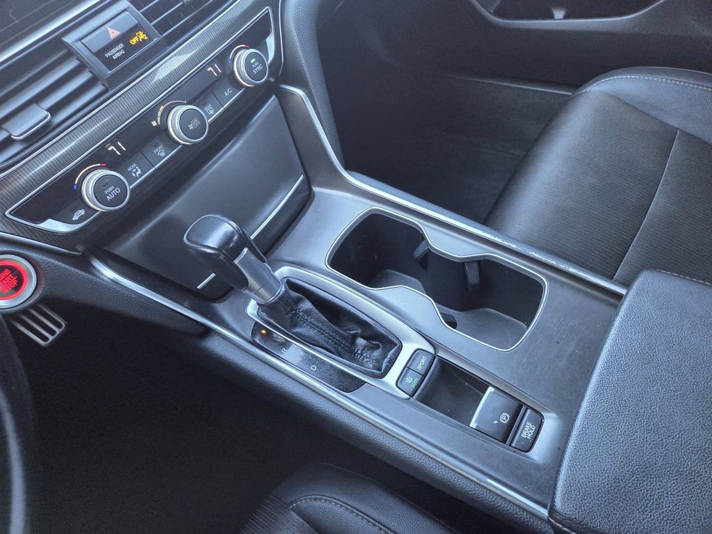 2020 Honda Accord Image 18