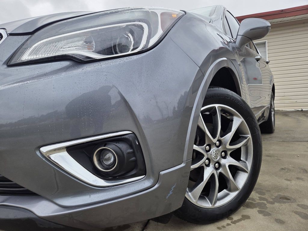 2020 Buick Envision Image 2