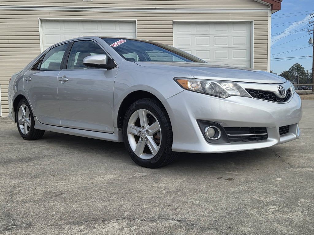 2014 Toyota Camry Image 5