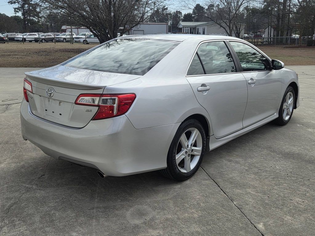 2014 Toyota Camry Image 7