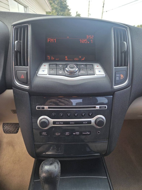 2014 Nissan Maxima Image 16