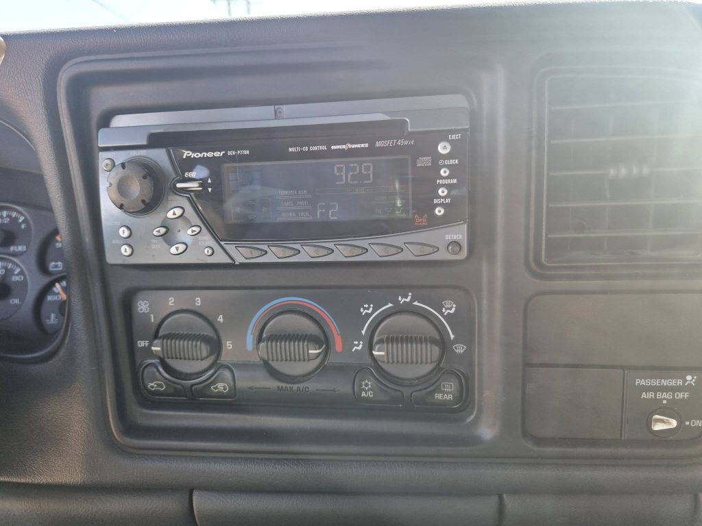 1999 Chevrolet Silverado 1500 Image 16