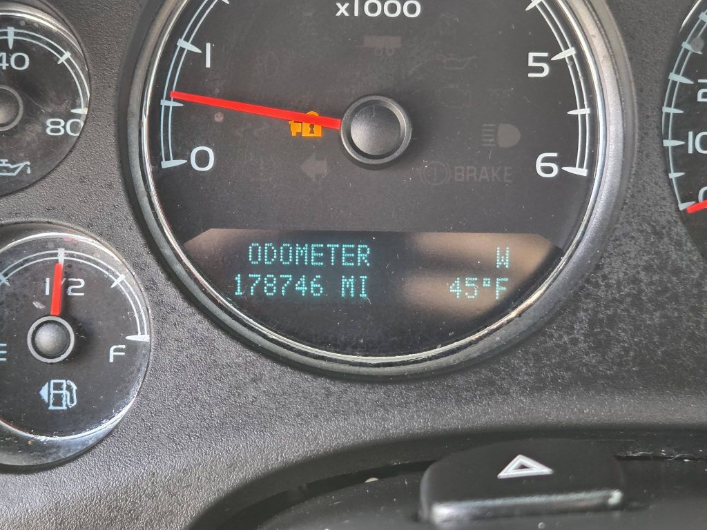 2012 Chevrolet Tahoe Image 19