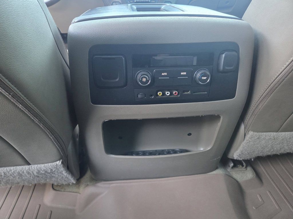 2016 Chevrolet Tahoe Image 11