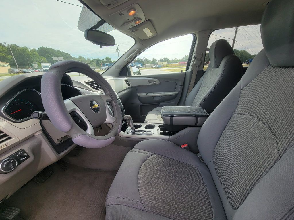 2011 Chevrolet Traverse Image 11